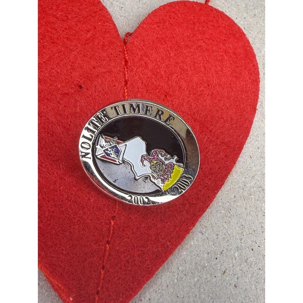 2002-2003 Nolite Timere Knights of Columbus Louisiana pin